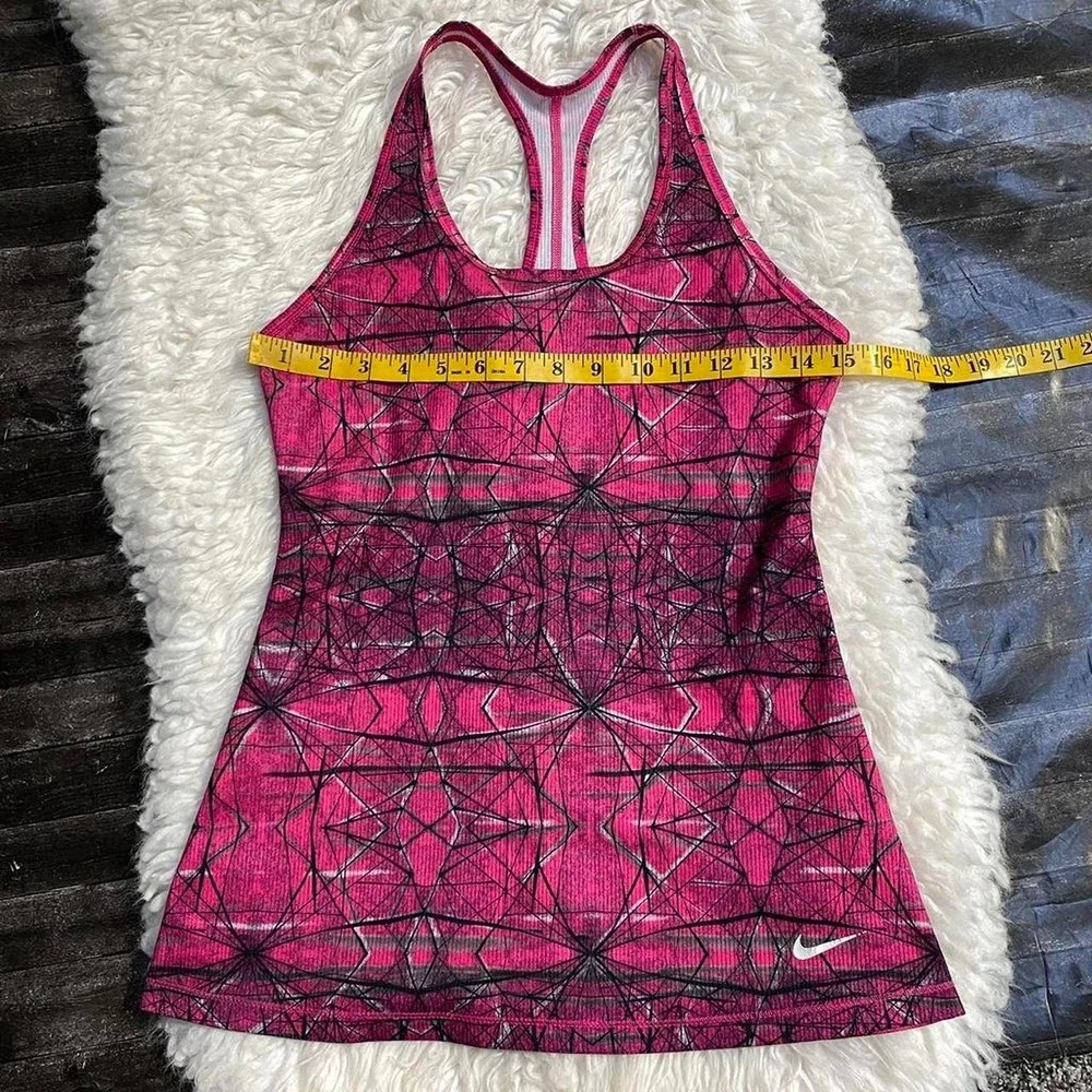 NIKE DRI-FIT GEOMETRIC GRAPHIC PINK BLACK WHITE RACERBACK TANK TOP GYMWEAR YOGA